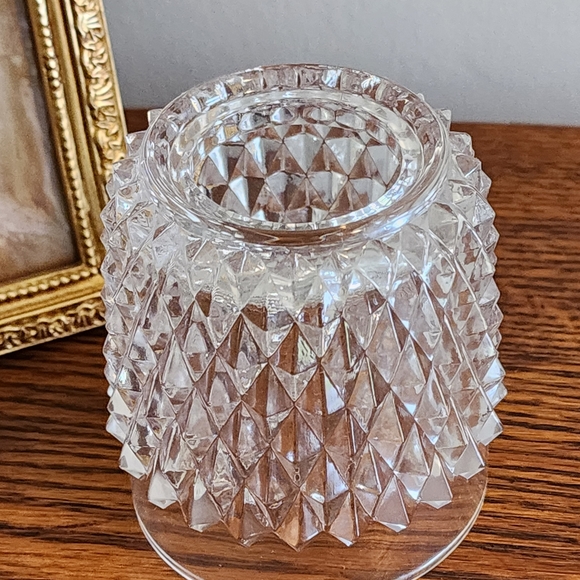 *EXCELLENT CONDITION!* Clear Diamond Point Fairy Lamp Candle Holder - Picture 2 of 4